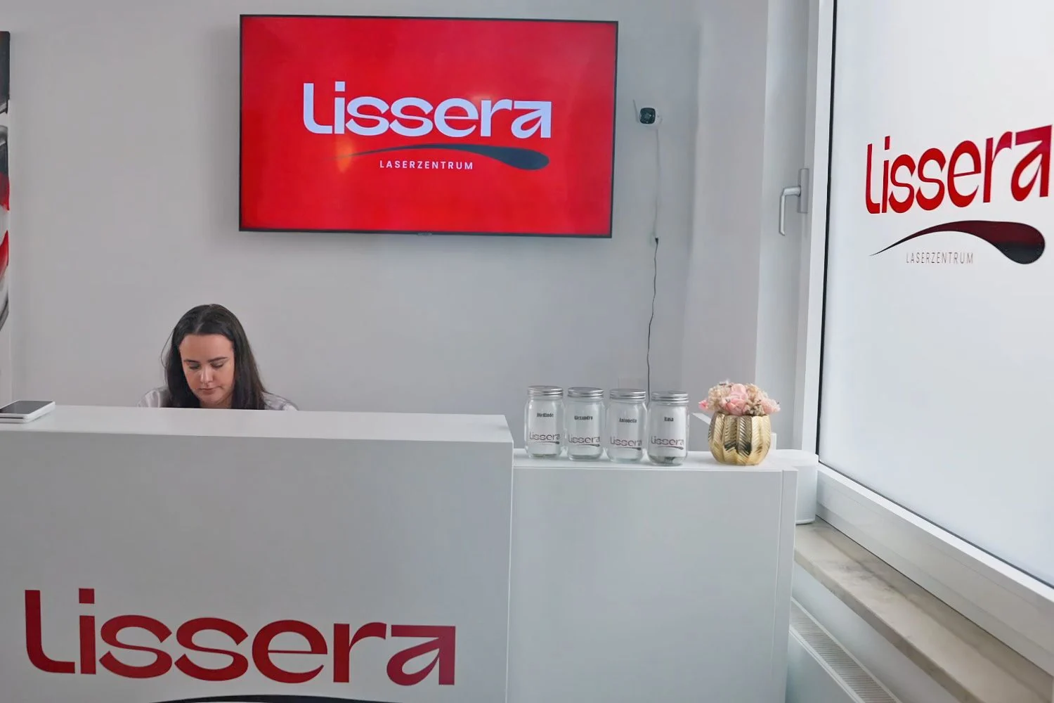 Kontakt und Beratung im Lissera Laserzentrum Stuttgart